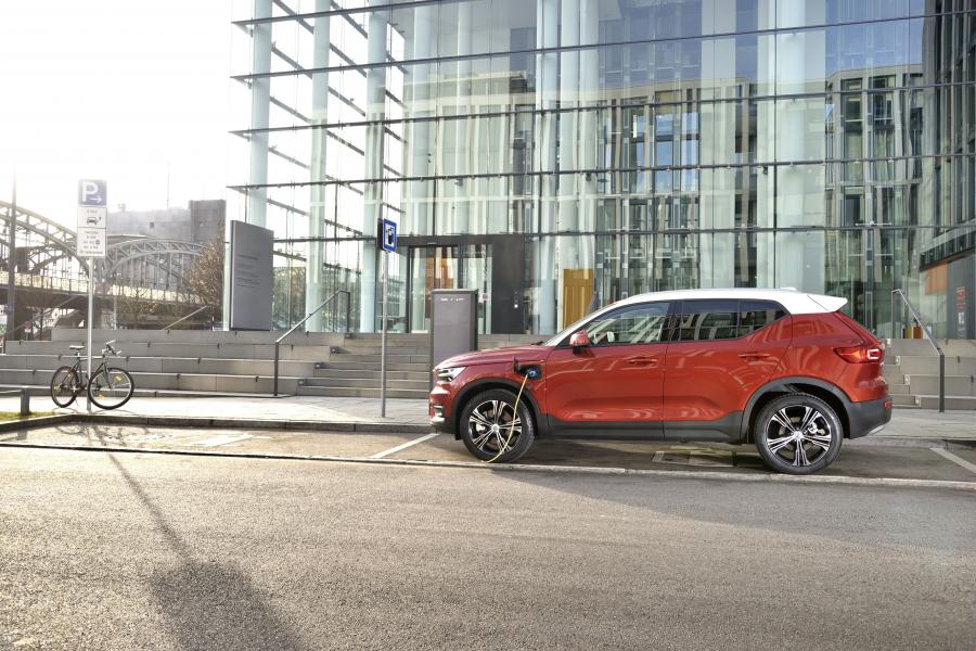  Volvo XC40 T5 Plug-in Hybrid 2019 года  (WW) (фото 19 из 24)